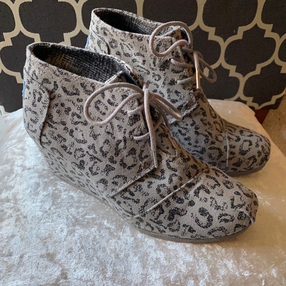 Toms Shoes - 🌟TOMS Cheetah Wedges🌟